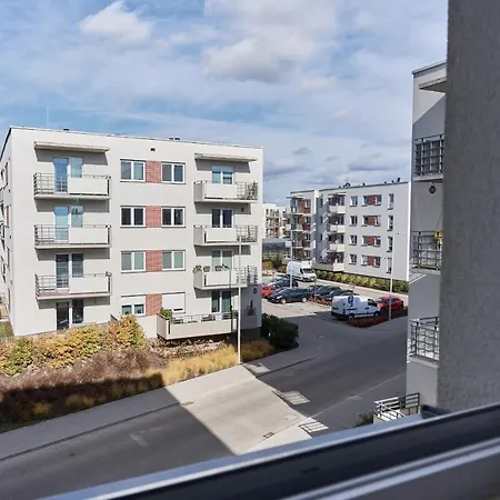 Apartment Siemianowicka With Balcony & Parking Wroclaw By Renters