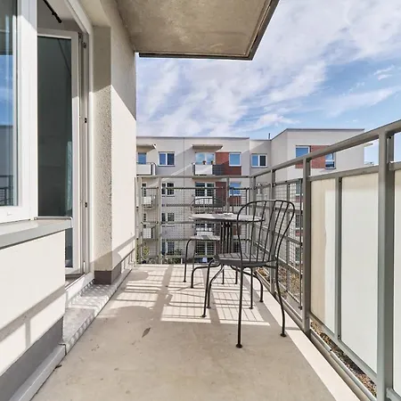 Siemianowicka With Balcony & Parking Wroclaw By Renters * Radwanice