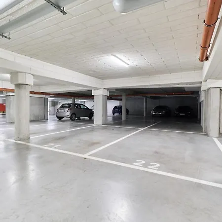 Siemianowicka With Balcony & Parking Wroclaw By Renters *