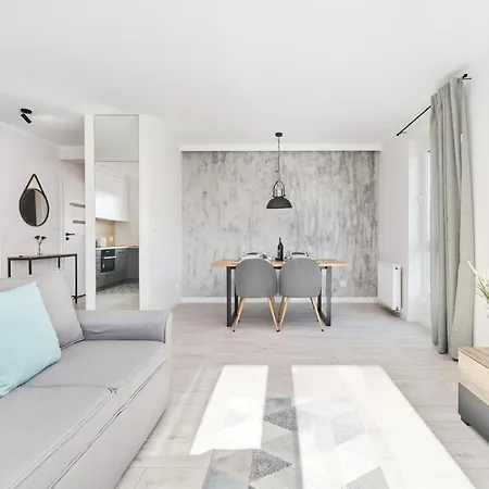 Siemianowicka With Balcony & Parking Wroclaw By Renters Radwanice