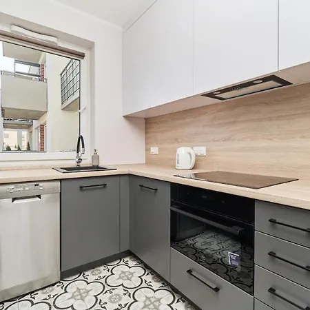 Apartment Siemianowicka With Balcony & Parking Wroclaw By Renters